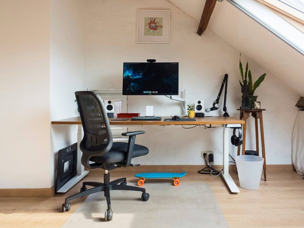 Maximiser votre confort de travail : Top 10 des Accessoires Ergonomiques pour Votre Bureau